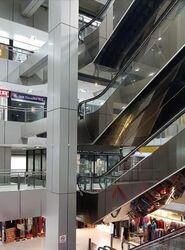 Orchard Plaza (D9), Retail #627336131